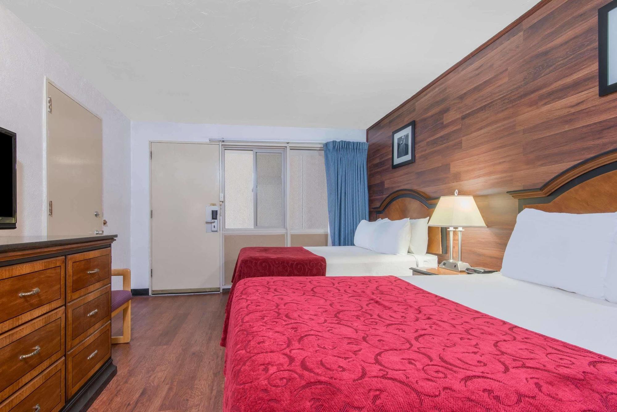 Days Inn Missoula University Dış mekan fotoğraf